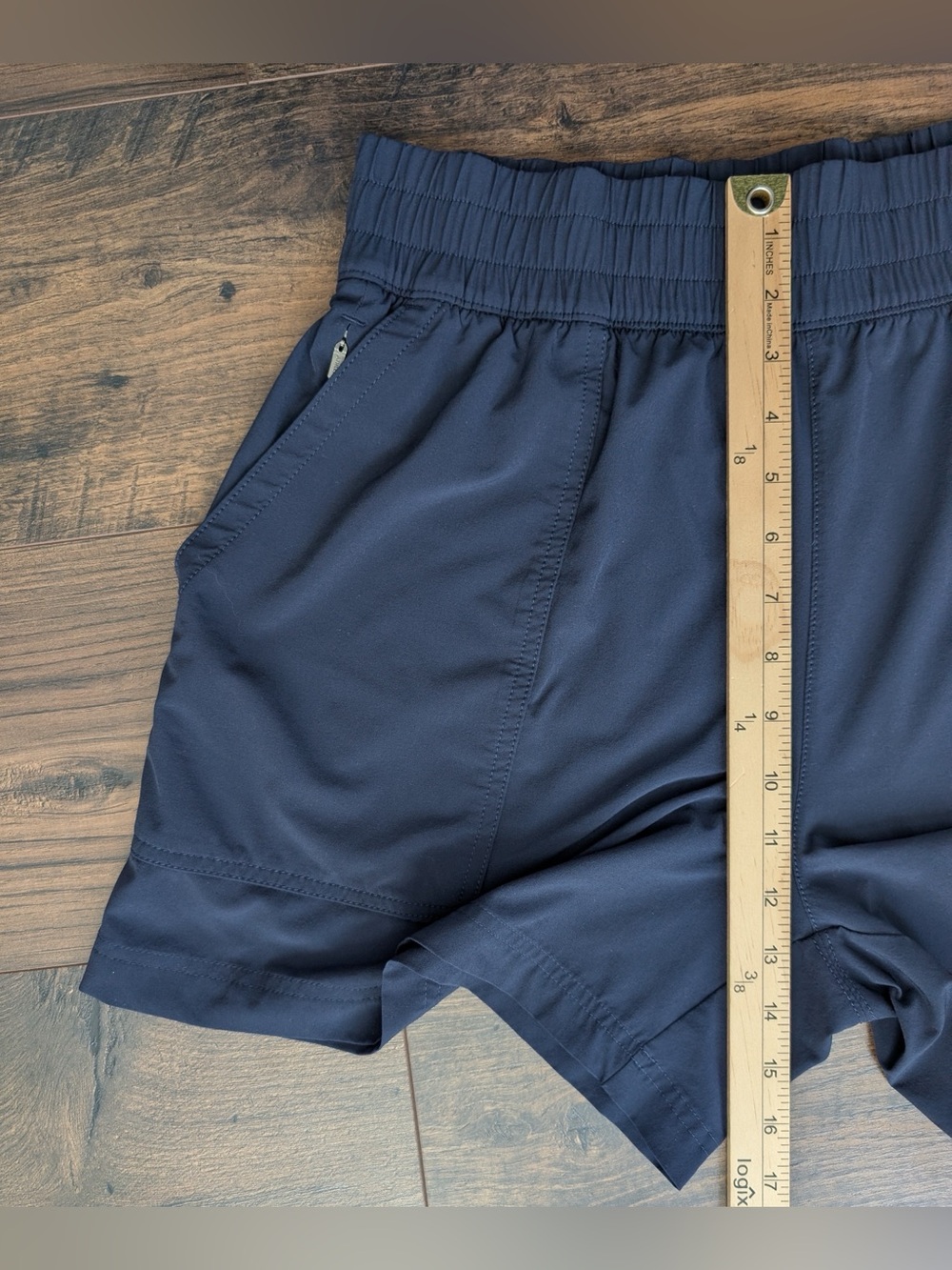 ATHLETA Women’s Wayfind High Rise 5” Short Navy Blue Size Large - Picture 9 of 11
